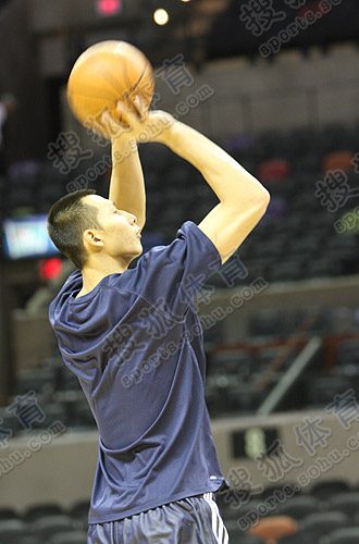 湖人轻取马刺,易建联高光表现的简单介绍 湖人轻取马刺,易建联高光表现的简单介绍