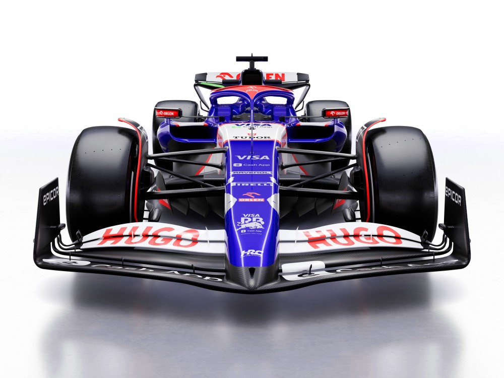 索伯车队鏖战哈斯车队，皮亚斯特里扛起全队