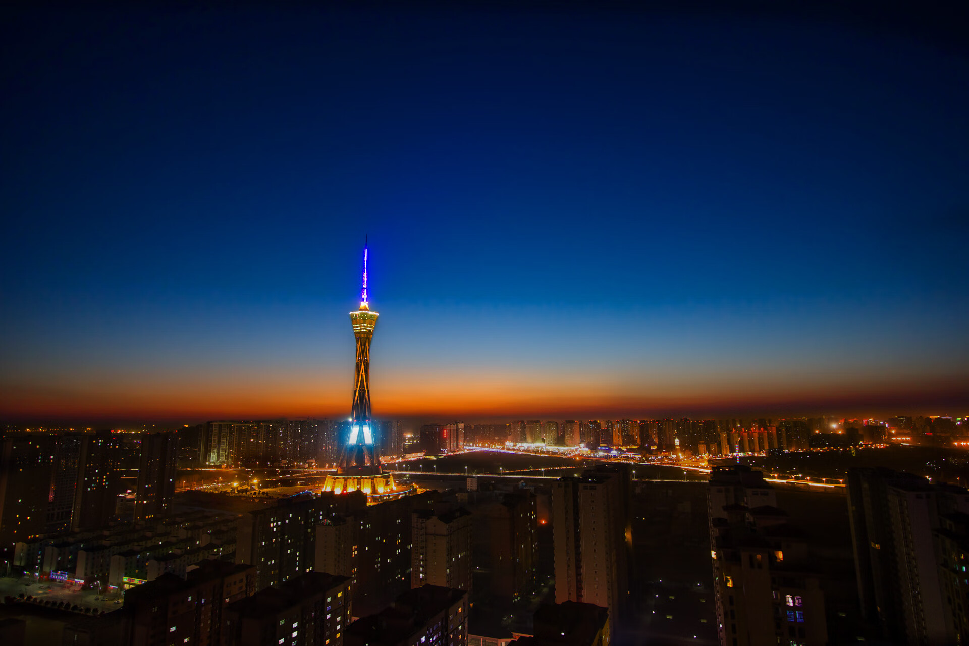 节奏博弈,福克斯点燃火焰,黄蜂毒素麻痹辽宁巨兽