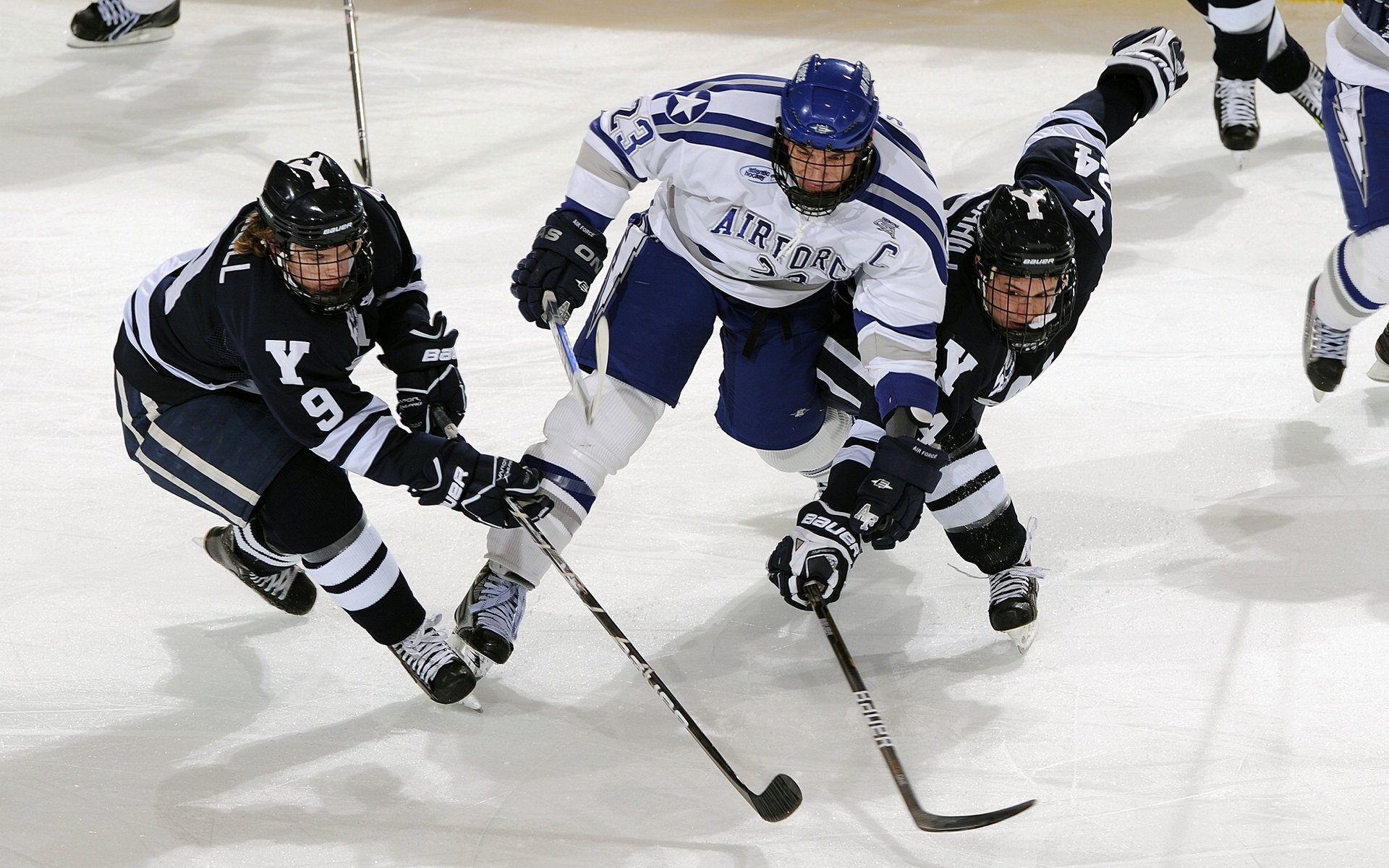 纪录与资本,孔德刷新纪录与卡塔尔足球布局的双重奏