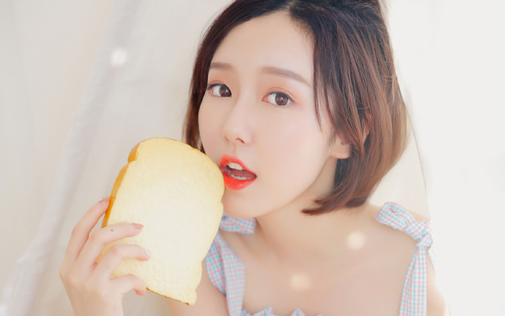 硬仗的胜利与巨星的诞生,哥斯达黎加掀翻德国战车,帕尔默证明大舞台属于勇者