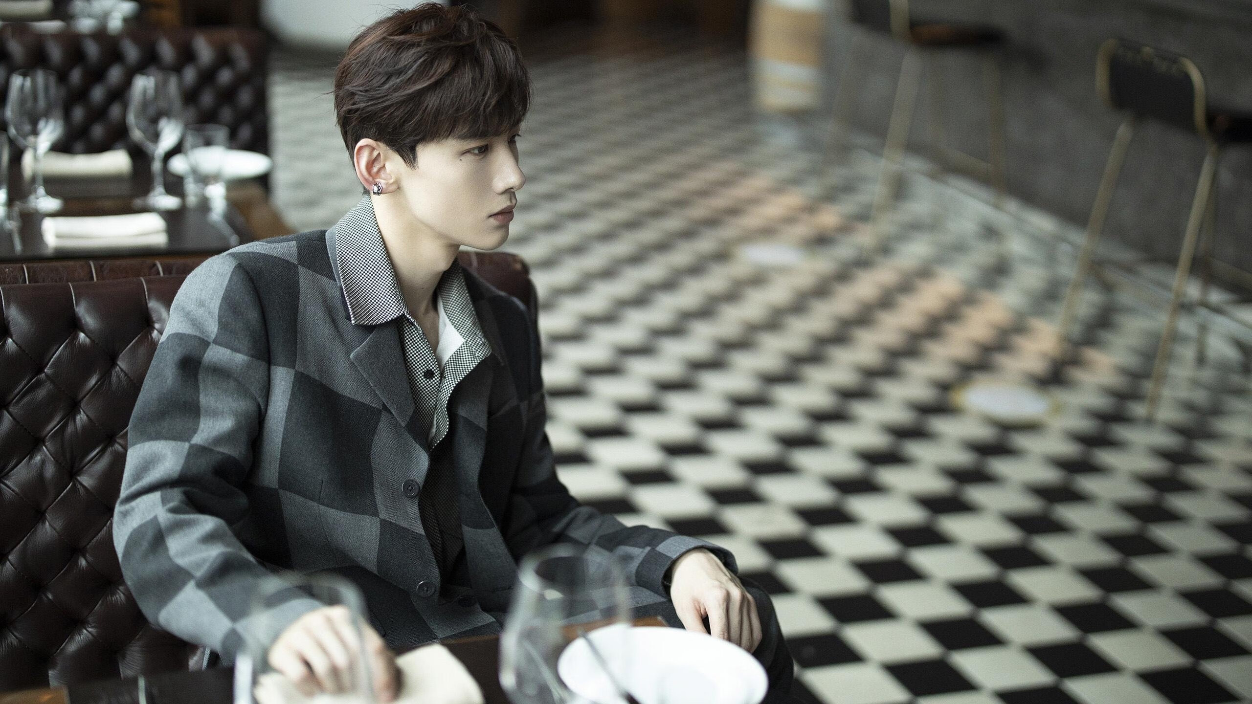 切特·霍姆格伦,爵士压制雄鹿的关键先生与新时代防守图腾